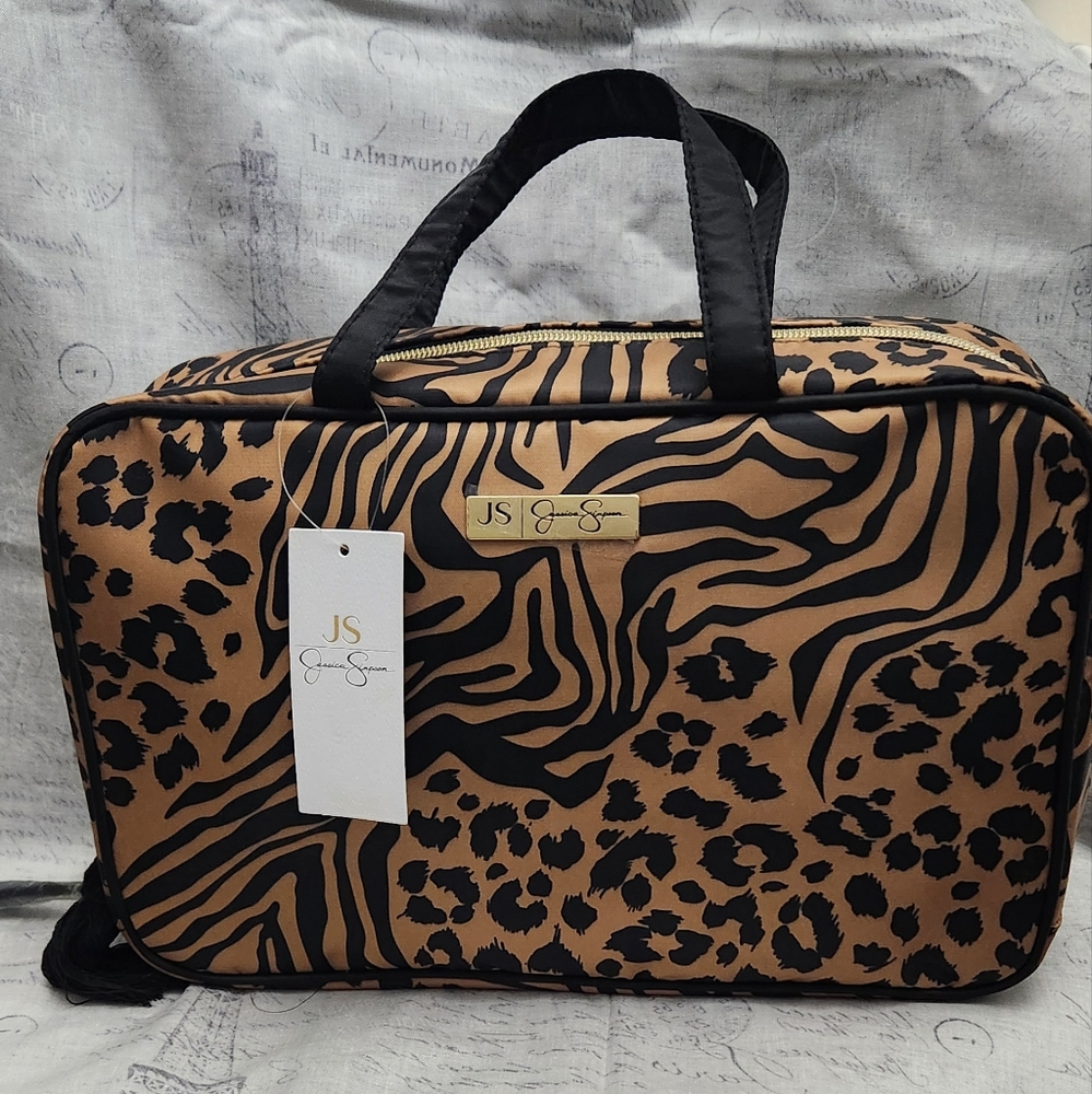 Jessica Simpson Dump in weekender NWT